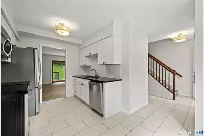 148 Conestoga Way #148, Glastonbury, CT 06033 - Photo 5