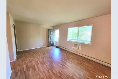 26 Bostwick Arms #26, New Milford, CT 06776 - Photo 5