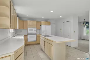 49 Melissa Dr, North Haven, CT 06473 - Photo 15