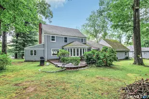 205 Stoneleigh Square, Fairfield, CT 06825 - Photo 35