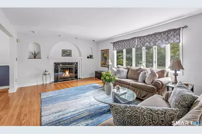 205 Stoneleigh Square, Fairfield, CT 06825 - Photo 5