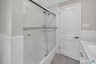 15 Johnson Ave, Stratford, CT 06614 - Photo 25