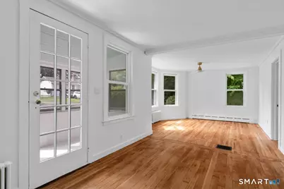 21 Green Street, Trumbull, CT 06611 - Photo 7