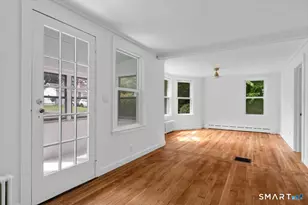 21 Green St, Trumbull, CT 06611 - Photo 7