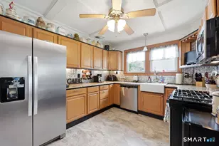 93 John St, East Haven, CT 06513 - Photo 7