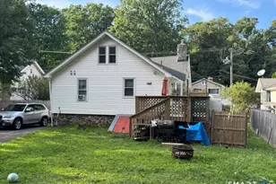 49 Delaware Ave, Waterbury, CT 06708 - Photo 5