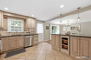 208 Chimney Sweep Hill Rd, Glastonbury, CT 06033 - Photo 5