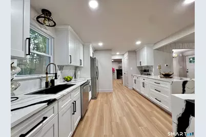 32 Forest Court North, Hamden, CT 06518 - Photo 5