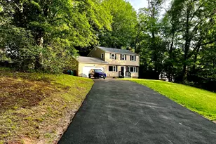 32 Forest Ct N, Hamden, CT 06518 - Photo 1