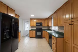 32 Simon Rd, Enfield, CT 06082 - Photo 5