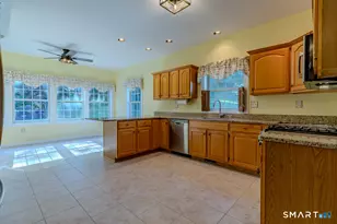 160 Hawthorne Dr, Berlin, CT 06037 - Photo 11