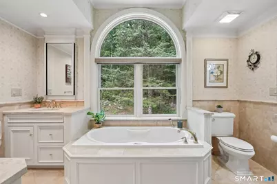 26 Kilian Drive, Danbury, CT 06811 - Photo 25