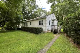 48 White Oak Rd, Woodbury, CT 06798 - Photo 1