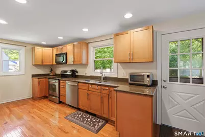 22 Margo Circle, North Haven, CT 06473 - Photo 7