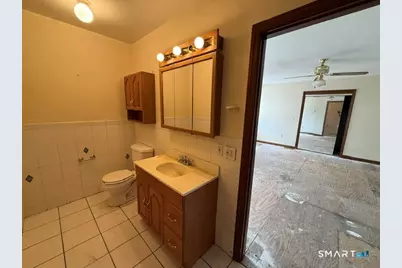 76 Waverly Place, Bridgeport, CT 06610 - Photo 21