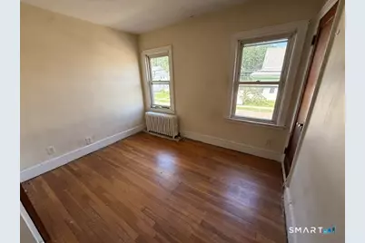 76 Waverly Place, Bridgeport, CT 06610 - Photo 11