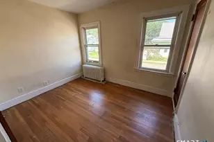 76 Waverly Pl, Bridgeport, CT 06610 - Photo 11