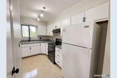594 East Center Street #H, Manchester, CT 06040 - Photo 5