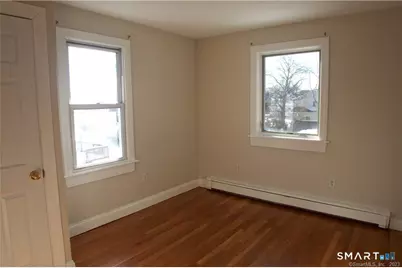 81 Longfellow Avenue #2nd flr, Fairfield, CT 06825 - Photo 11