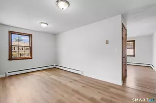 35 Glenwood St, Manchester, CT 06040 - Photo 11