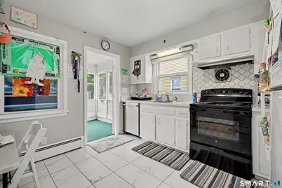 35 Travis Avenue, Stamford, CT 06905 - Photo 9