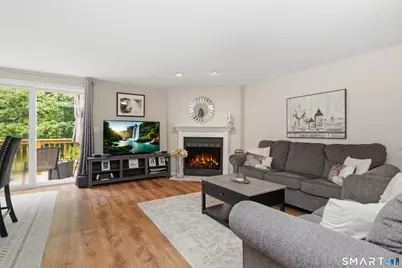 27 Sunridge Lane #27, Cromwell, CT 06416 - Photo 7