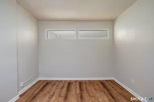 80 Cartright St, Bridgeport, CT 06604 - Photo 15