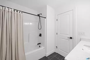 26 Crestview Ln, Waterbury, CT 06708 - Photo 17