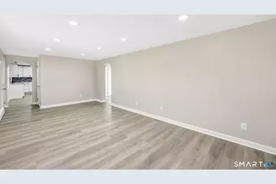 110 Greenwood Drive, Manchester, CT 06042 - Photo 9