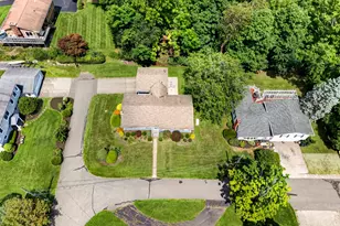 78 Arrowhead Rd, Brookfield, CT 06804 - Photo 3