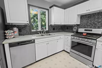 23 Dogwood Drive, Shelton, CT 06484 - Photo 5