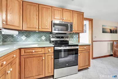 7 Chester Street, Milford, CT 06460 - Photo 15