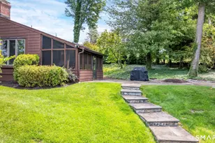 11 Pocono Point Rd, Danbury, CT 06811 - Photo 3