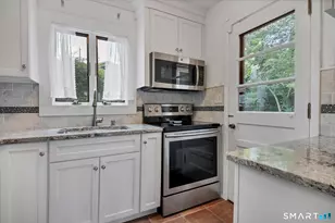 11 Pocono Point Rd, Danbury, CT 06811 - Photo 11