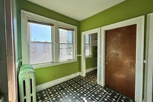 102 Rowe Ave, Hartford, CT 06106 - Photo 9