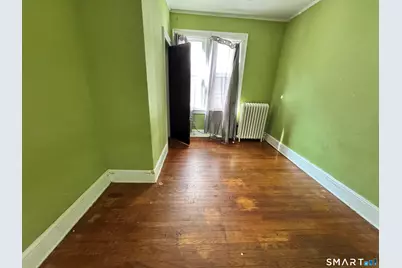 102 Rowe Avenue, Hartford, CT 06106 - Photo 15