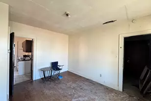 102 Rowe Ave, Hartford, CT 06106 - Photo 13