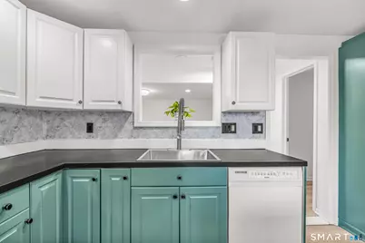 112 Woodbine Street #1st Fl., Naugatuck, CT 06770 - Photo 15