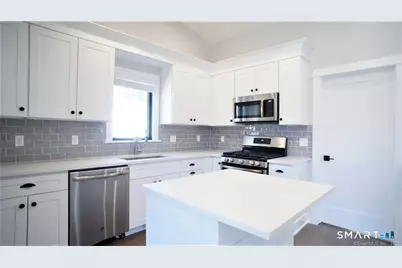 26 Loundsbury Avenue #2, Norwalk, CT 06851 - Photo 1