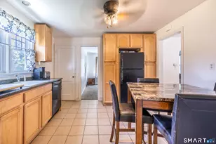 810 Huntington Turnpike, Bridgeport, CT 06610 - Photo 7