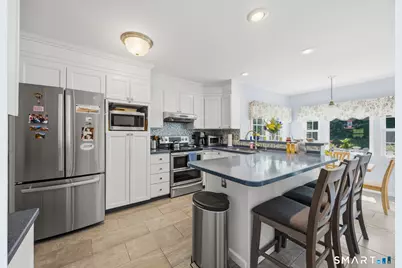 82 Nicole Drive, Naugatuck, CT 06770 - Photo 5