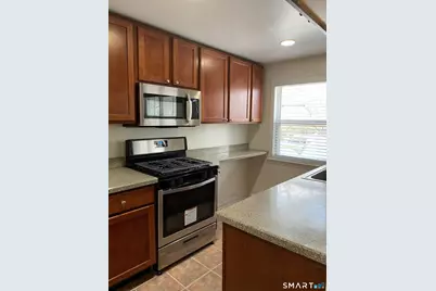 198 Seaton Road #4, Stamford, CT 06902 - Photo 3