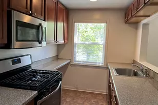 198 Seaton Rd, Stamford, CT 06902 - Photo 7