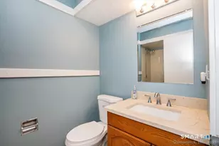 38 Library Ln, Simsbury, CT 06070 - Photo 13
