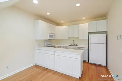 2435 Bedford Street #21HH, Stamford, CT 06905 - Photo 3