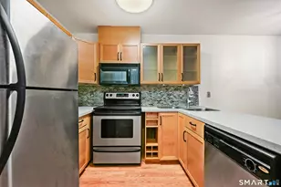 104 North St, Stamford, CT 06902 - Photo 3