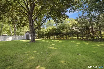 36 Miamis Road, West Hartford, CT 06117 - Photo 39