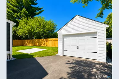 24 Bushnell Avenue, Newington, CT 06111 - Photo 7
