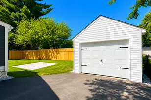 24 Bushnell Ave, Newington, CT 06111 - Photo 7