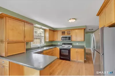 7 Reservoir Road, Middletown, CT 06457 - Photo 3